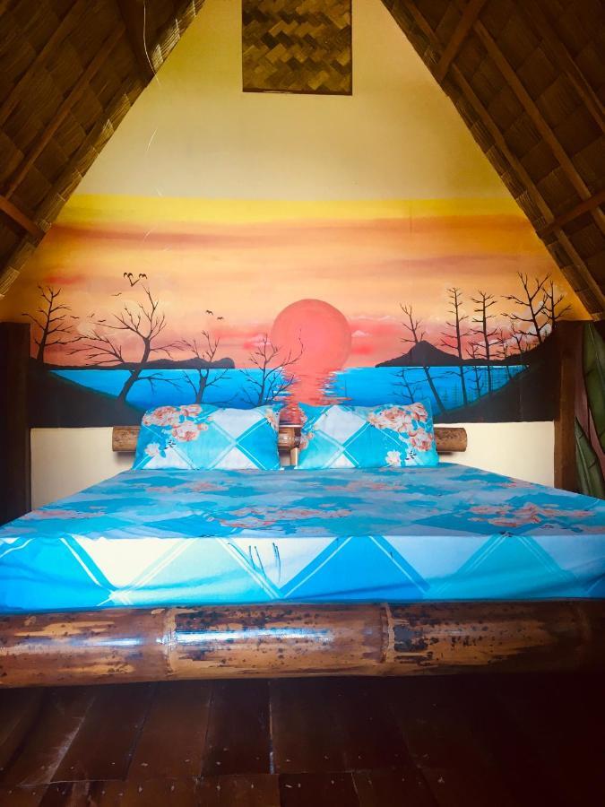 Holiday park Hill Restaurant & San Vicente (Palawan)